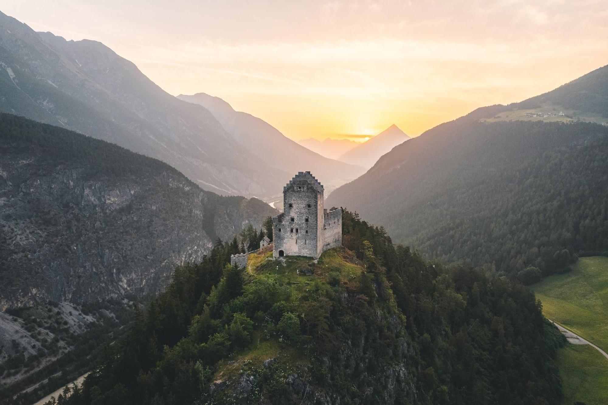 Lechtaler Alpenblick Landeck - Privatzimmer & Ferienwohnung Dış mekan fotoğraf