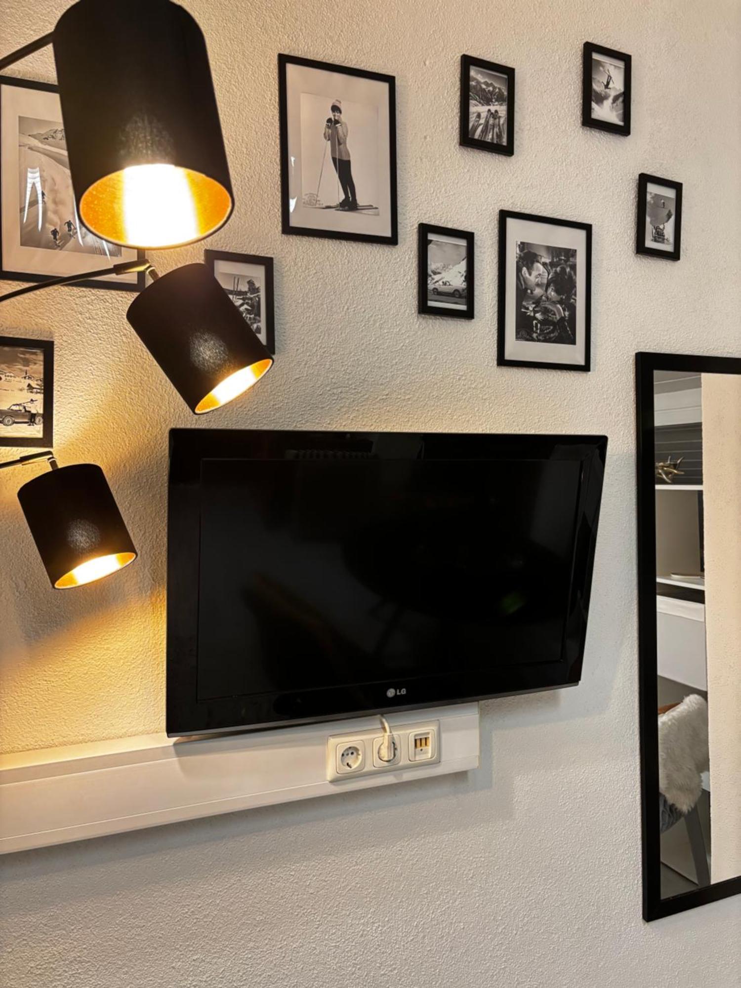 Lechtaler Alpenblick Landeck - Privatzimmer & Ferienwohnung Dış mekan fotoğraf